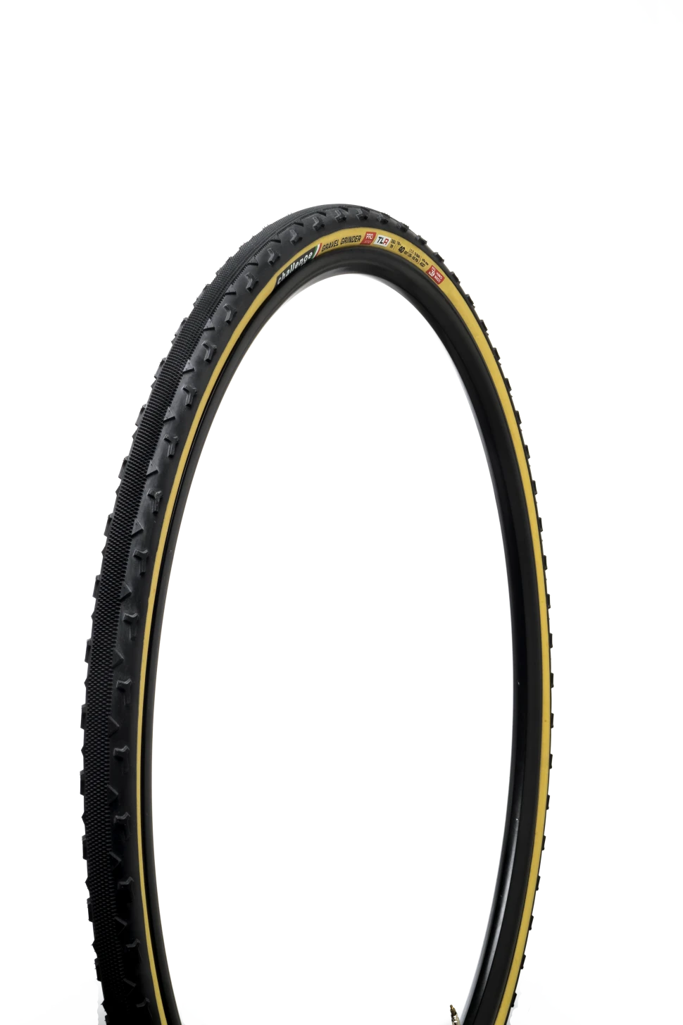 Гравийная велопокрышка Challenge GRAVEL GRINDER, 700х40 мм, черные с кремовыми боковинами.