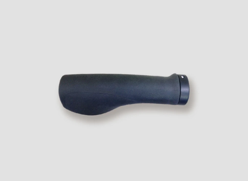 Грипсы V-Grip. Длина: 134 мм. Материал: ТПУ и полипропилен. Цвет: черный.