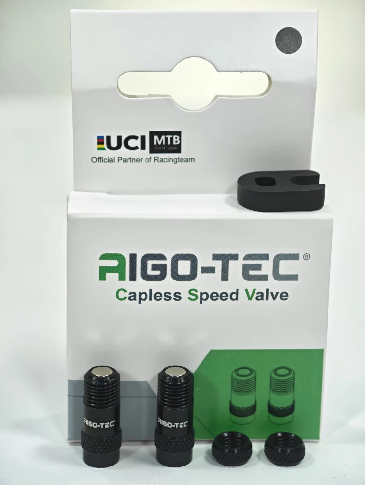 2 Чёрных клапана AIGO-TEC CSV, переходник Presta–Schrader, алюминиевые.